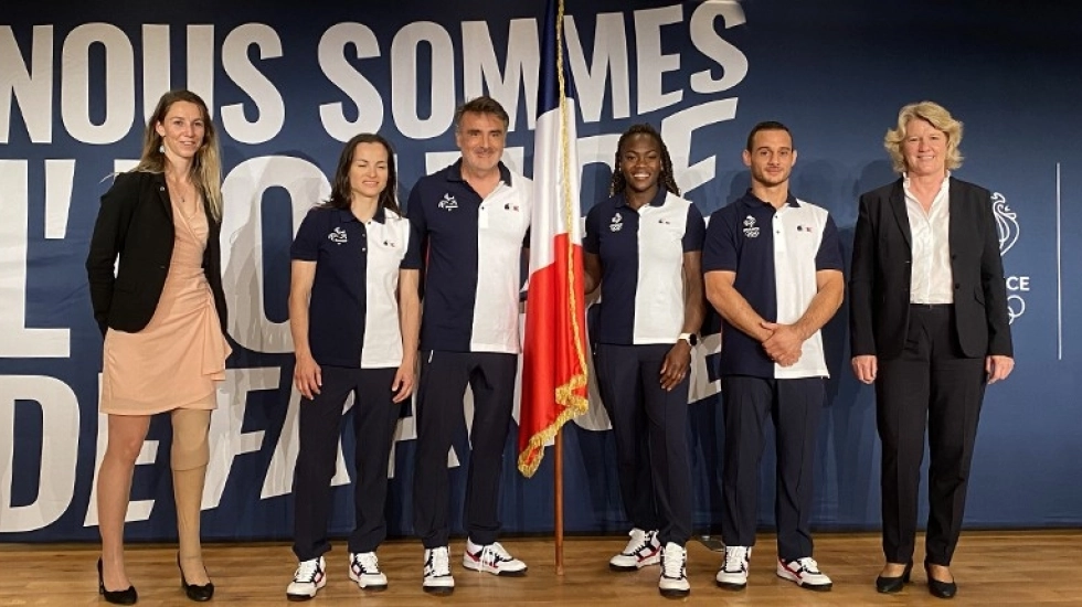 CLARISSE AGBEGNENOU ET SANDRINE MARTINET PORTE-DRAPEAUX DE L'EQUIPE DE FRANCE OLYMPIQUE ET PARALYMPIQUE À TOKYO 2020