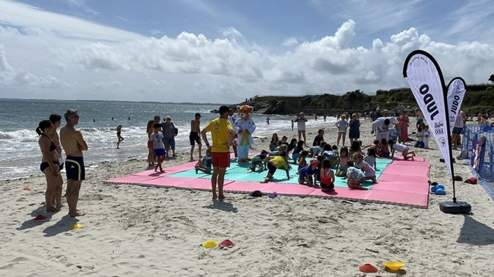 FRANCE JUDO RENOUVELLE SON PARTENARIAT AVEC LES CLUBS DE PLAGE DU JOURNAL DE MICKEY