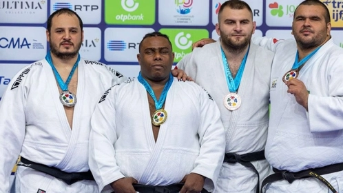 L'ÉQUIPE DE FRANCE PARA JUDO PERFORME AU PORTUGAL