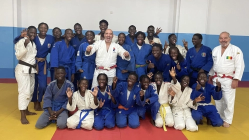 Larbi Benboudaoud et Nacer Zorgani en déplacement au Sénégal dans le cadre du partenariat avec la Fédération Sénégalaise de Judo